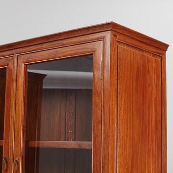 Bookcases, a pair, crafted by furniture carpenters in Beijing.