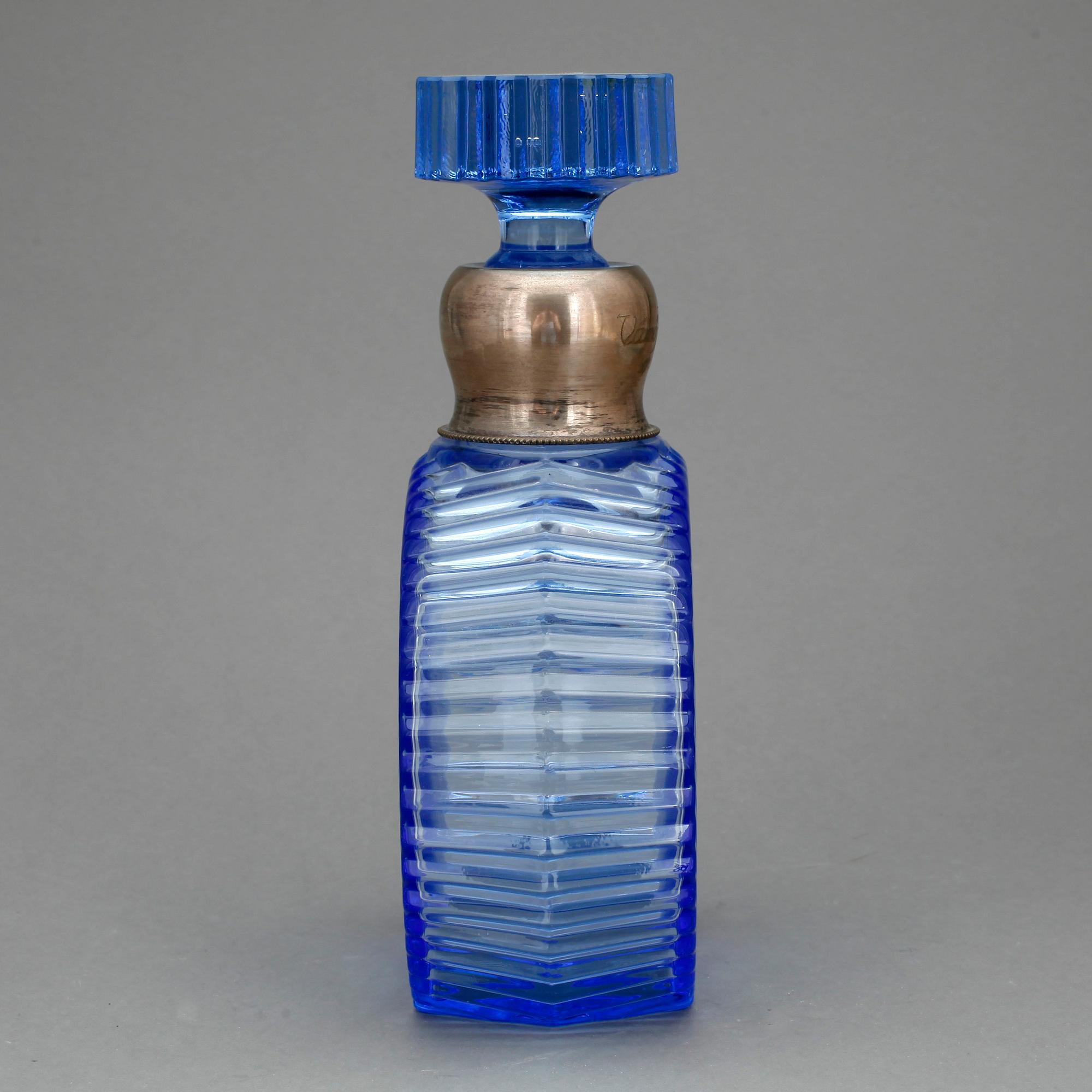 KARAFF, glas, 1900-talets första hälft.