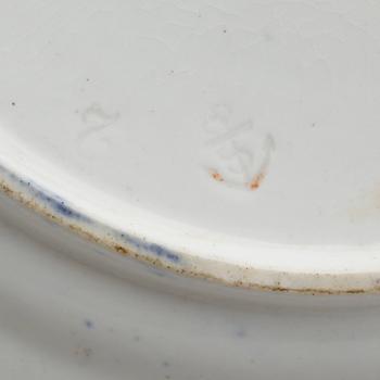 TALLRIKAR, 3 st, Davenport, 1800-talets första hälft.