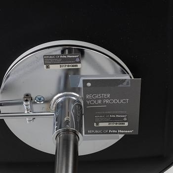 Arne Jacobsen, Office chair, model 3117, 'Serie Seven' Fritz Hansen, 2017.