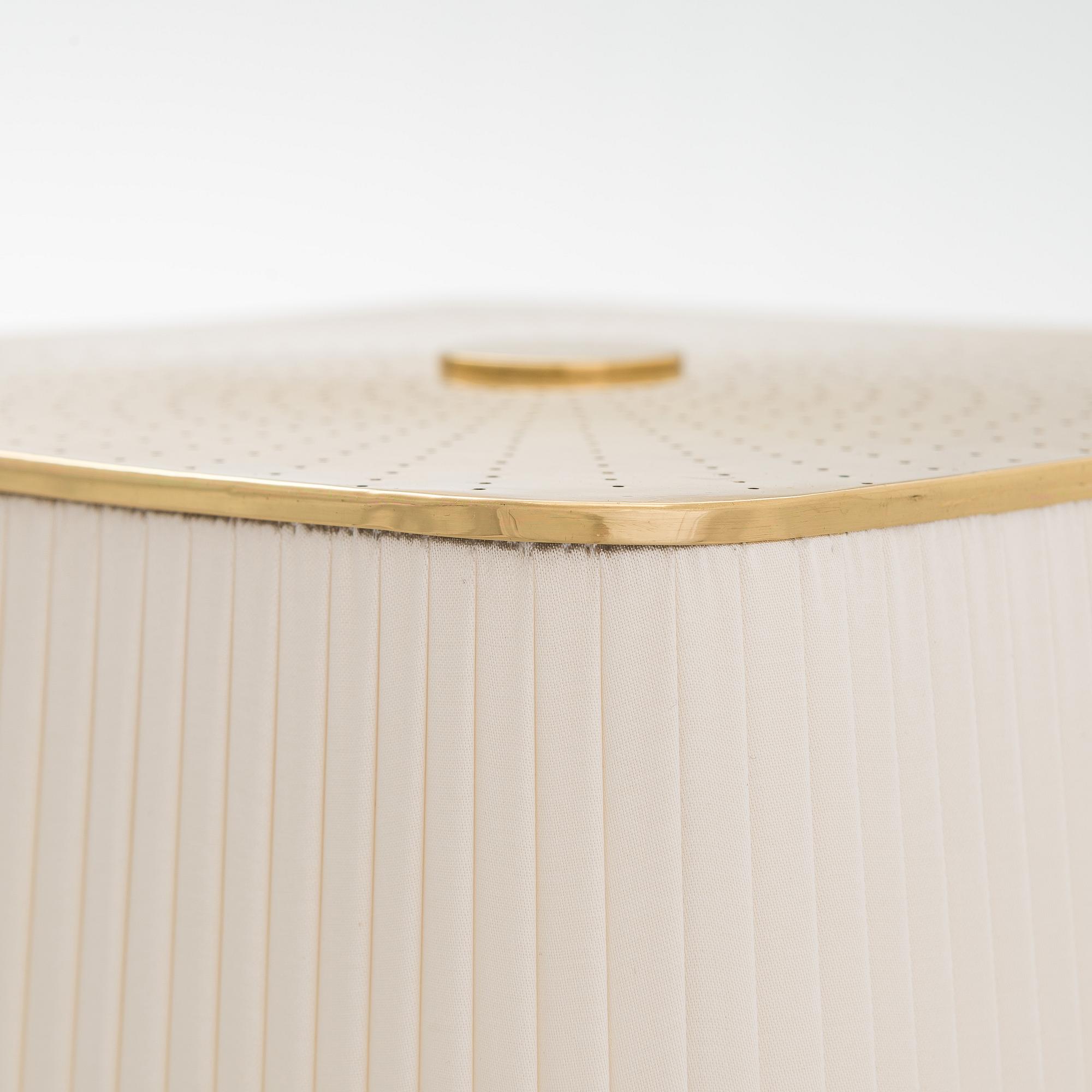 Paavo Tynell, A mid 20th century '5066' desk lamp for Taito Oy, Finland.