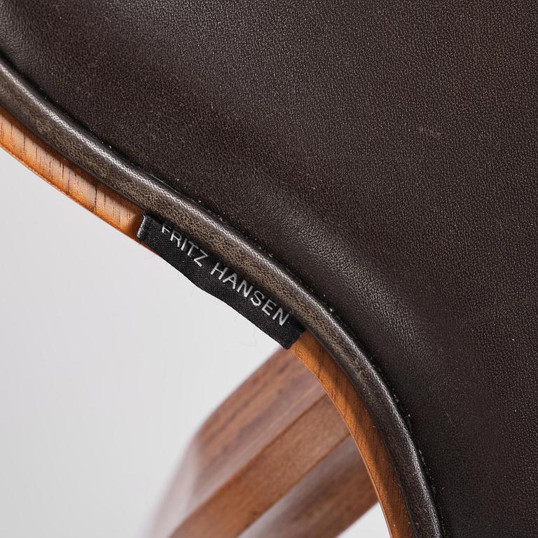 Arne Jacobsen, stolar, sex stycken, "Grand Prix", Fritz Hansen, 2021.