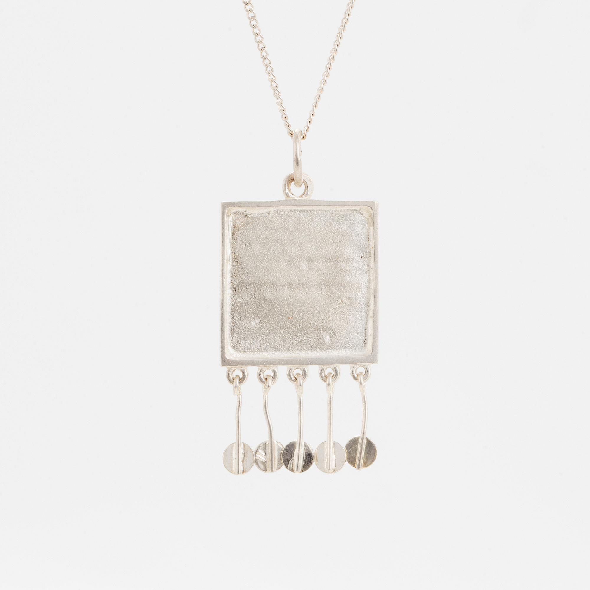 Jorma Laine, pendant with a chain in silver.
