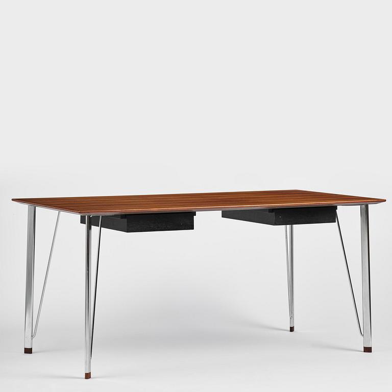 Arne Jacobsen, a writing desk model "3605", Fritz Hansen Denmark, 1967.