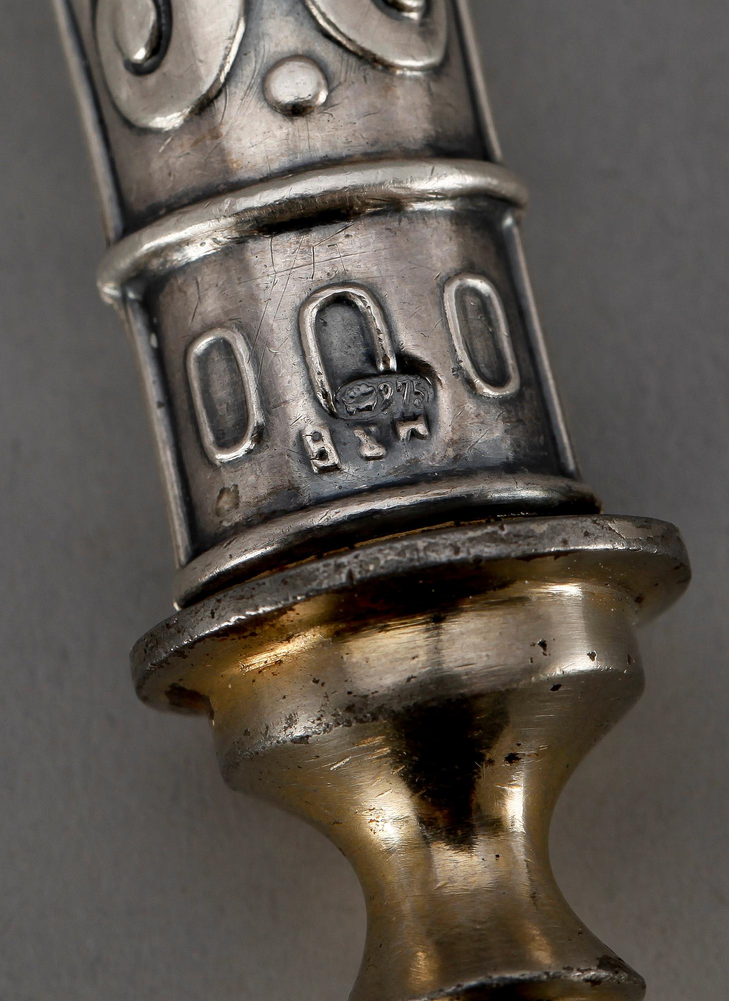 SERVERINGSBESTICK samt MINDRE GAFFEL, silver, bl a Tyskland och rysk importstämpel. Sekelskiftet 1900. Tot ca 270 gr.