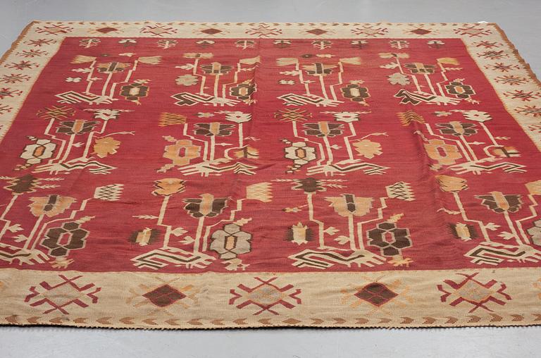 MATTO, a kilim, a semi-antique East European probably, ca 346 x 284 cm.