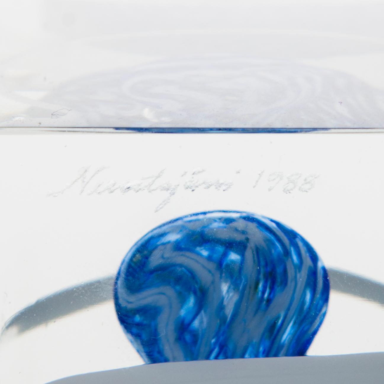 OIVA TOIKKA, an annual glass cube signed Oiva Toikka, Nuutajärvi 1988, numbered 142/2000.