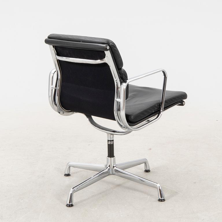 Charles & Ray Eames, skrivbordsstol, "EA208 Soft Pad Chair", Herman Miller.