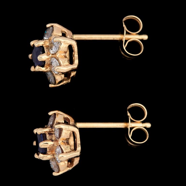 ÖRHÄNGEN, ett par, 14k guld med briljantslipade dia tot ca1,20ct o 2 safirer. Vikt 2,5g.