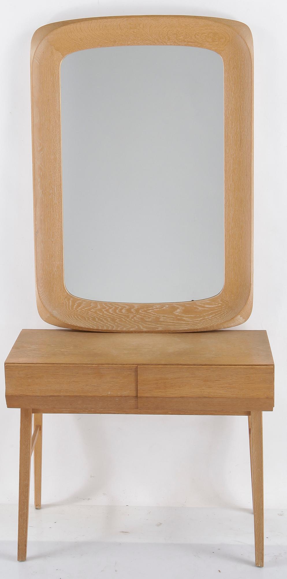 SPEGEL samt BYRÅ, Åke Fribyter, AB Glas & Trä Hovmantorp, Svensk Möbelindustri, omkring 1900-talets mitt.