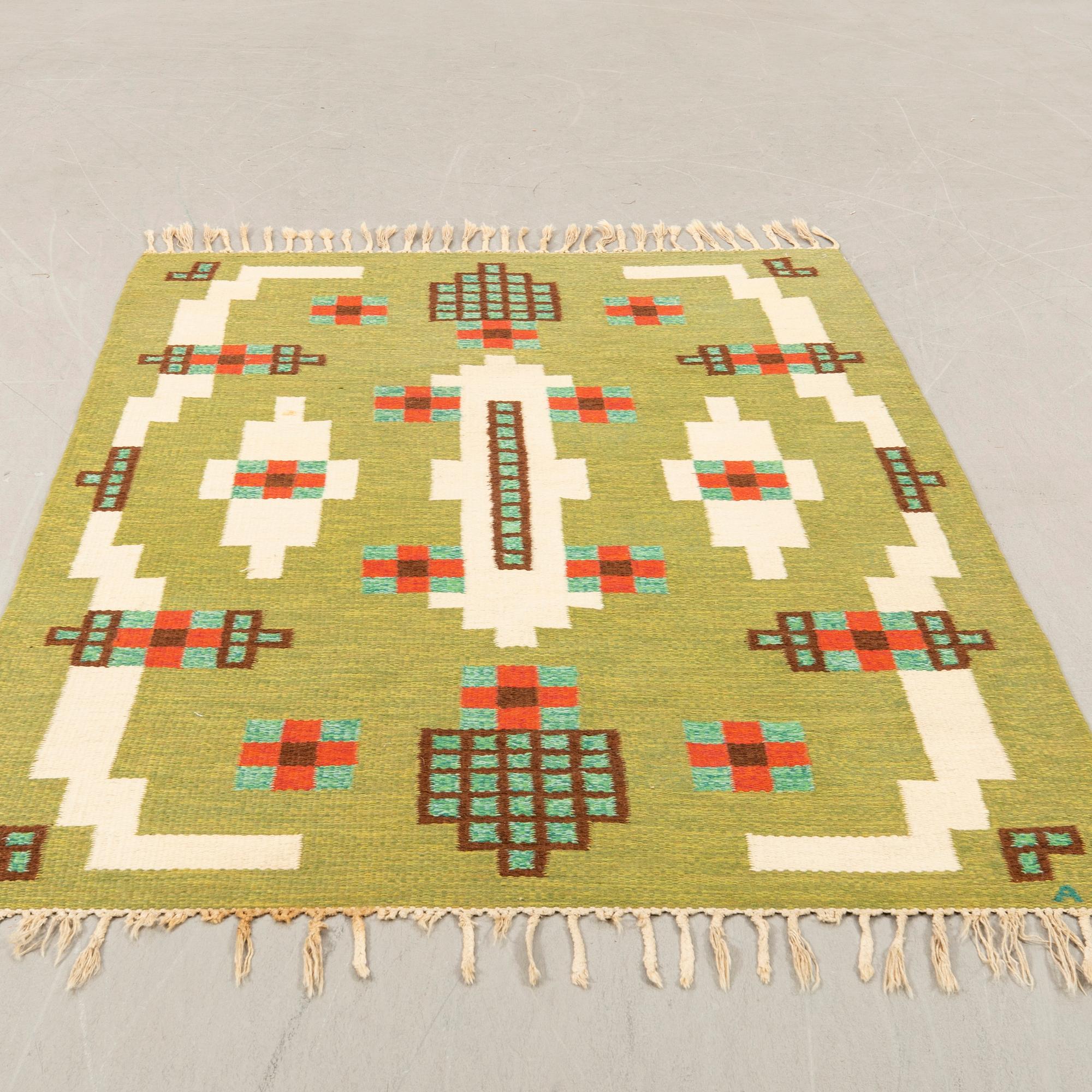 Rug, flat weave, signed AE approx. 204x134 cm.