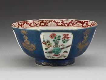 SKÅL, porslin. Qing dynastin, Kangxi (1662-1722).