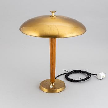 Nordiska Kompaniet, a Swedish Modern table light, 1940's.