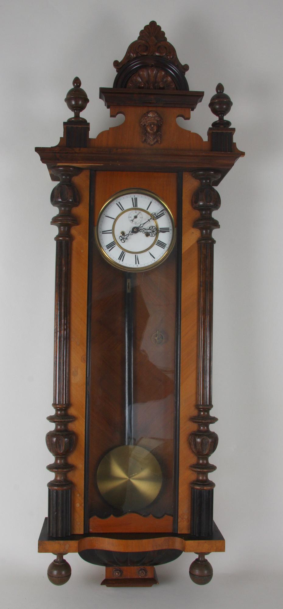 VÄGGPENDYL, 1900-talets första hälft.