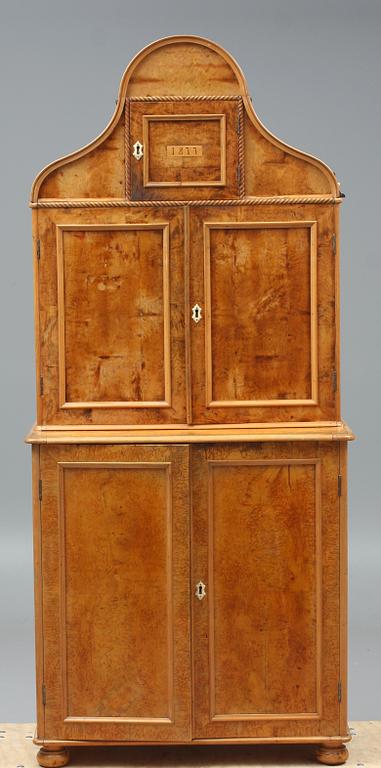 SKÅP, provinsarbete. Dat 1877.