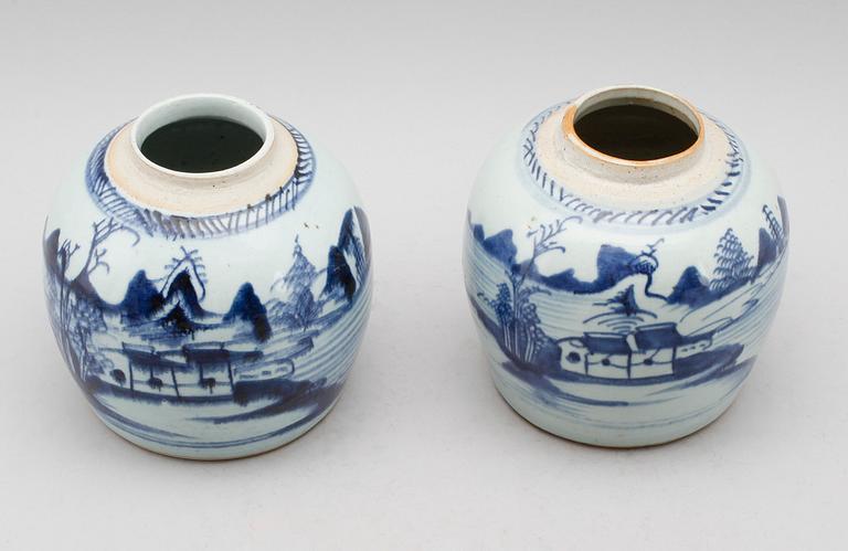 BOJANER, 2 st, porslin, Kina, 1800-tal.