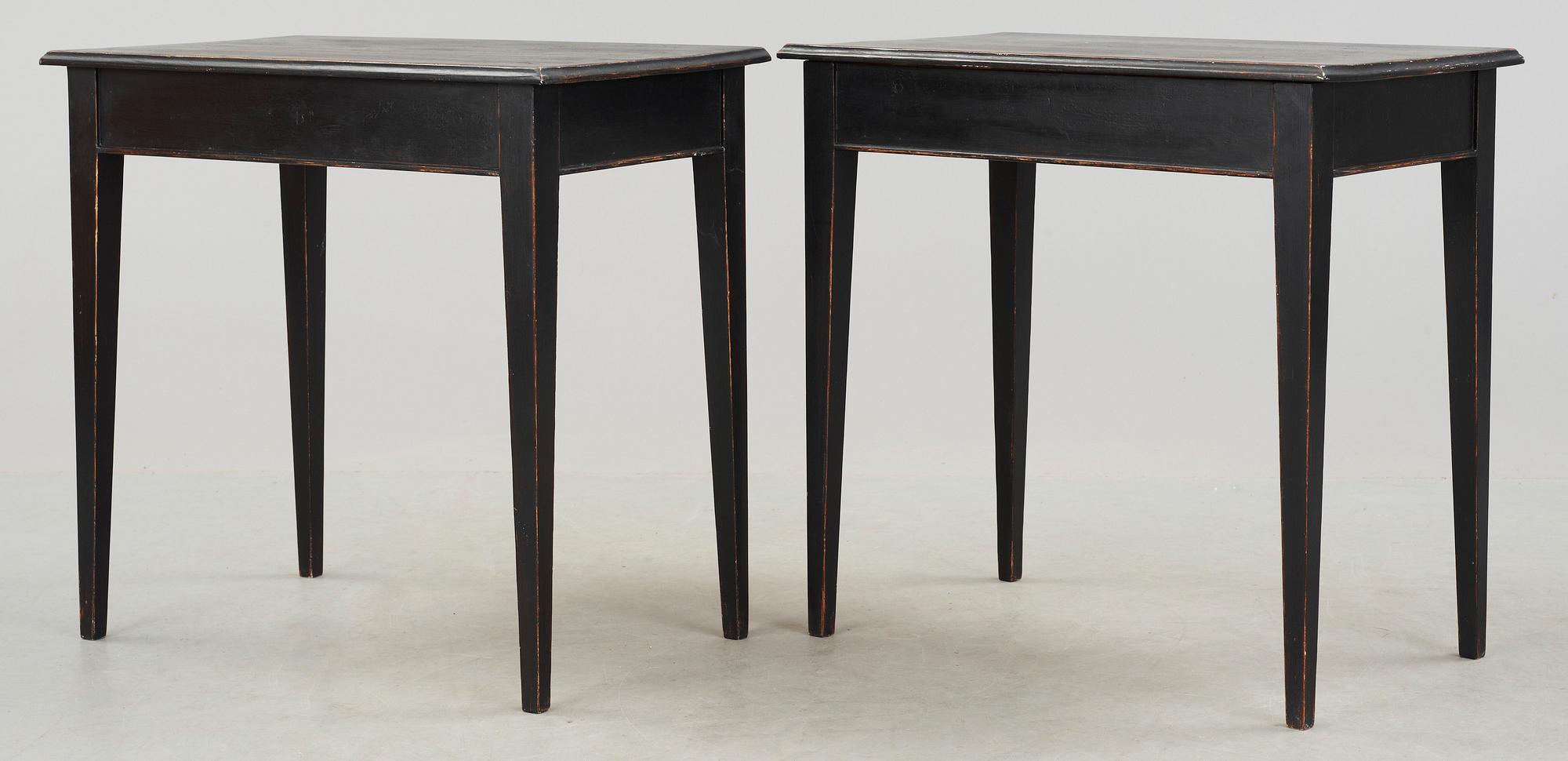 BORD, ett par, gustaviansk stil, 1800-talets slut.