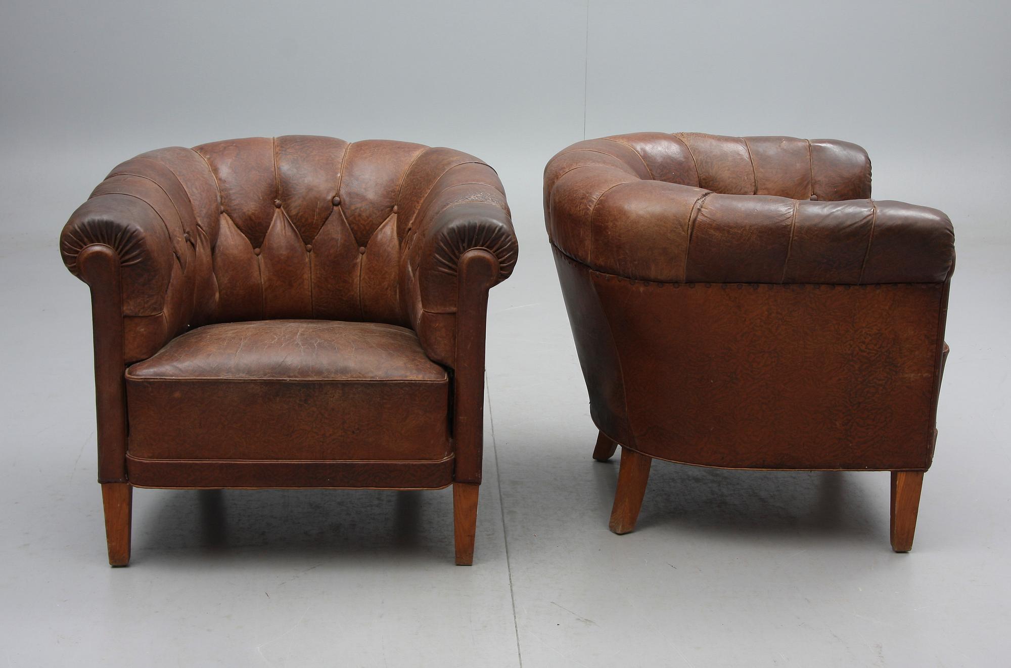 FÅTÖLJER, ett par, 1900-tal.