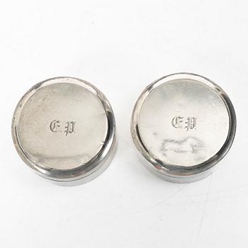 Gustaf Folcker, A pair of Swedish silver boxes, mark of Gustaf Folcker, Stockholm 1825.
