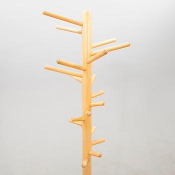 Anna-Maija Jaatinen coat rack model 160, Artek, designed in 1964.