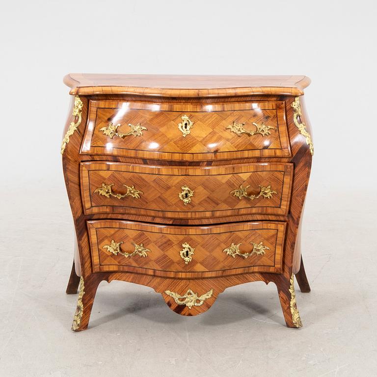A Swedish Rococo dresser 18th/19th century.