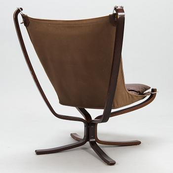 SIGURD RESSEL, a 1970's Norwegian 'Falcon chair' armchair for Vatne Möbler.