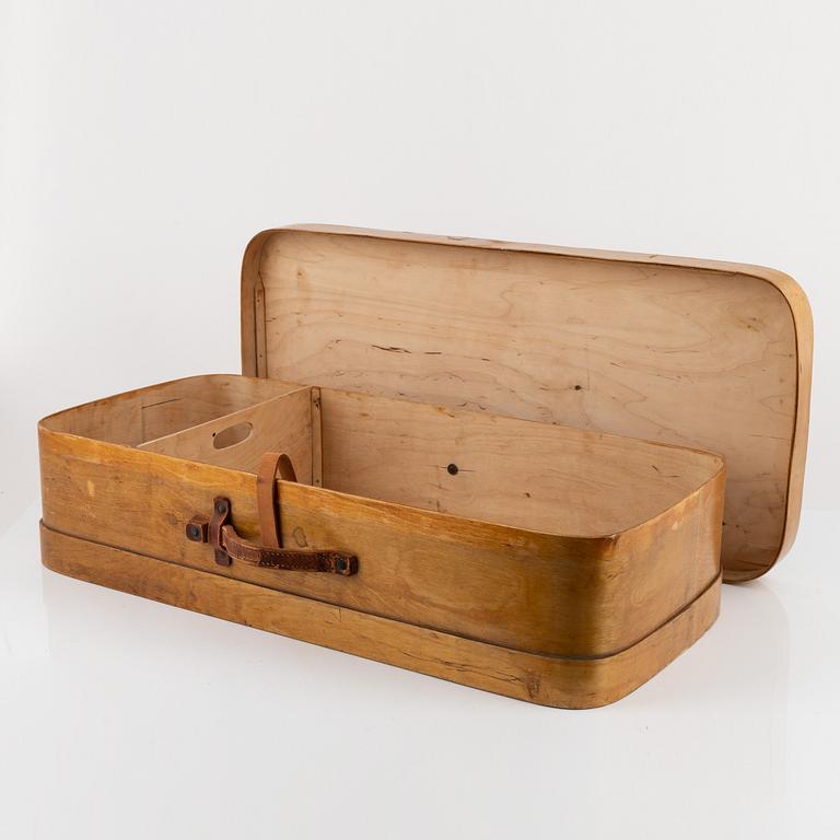 Oy Wilh. Schauman AB, a birch suitcase, Jyväskylä Fanérfabrik 1930's/40's.