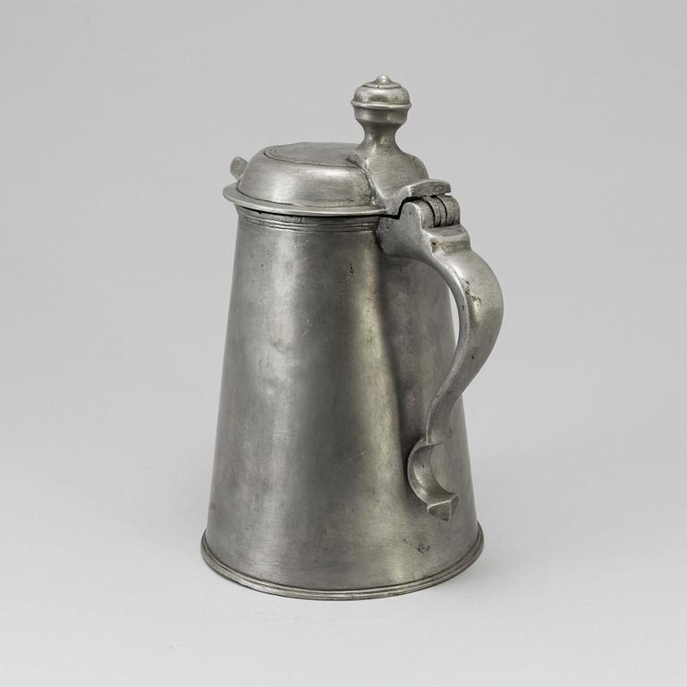 A SWEDISH PEWTER TANKARD, 19th century.