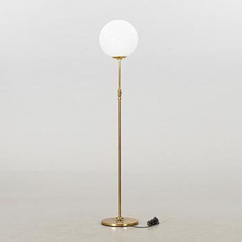 A 1930'S ART DECO FLOOR LAMP.