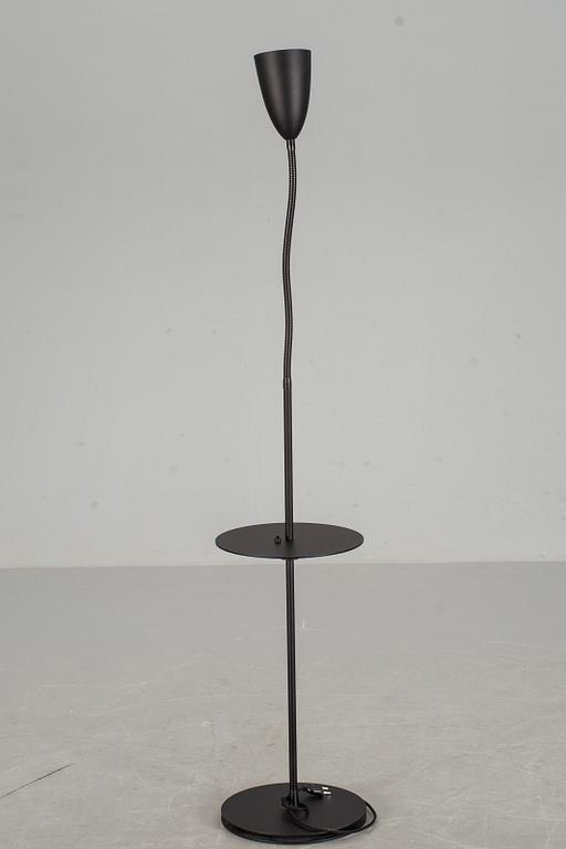 GOLVLAMPA med BORD, "Arkipelag", Niclas Hoflin, Ruben, formgiven 2005.