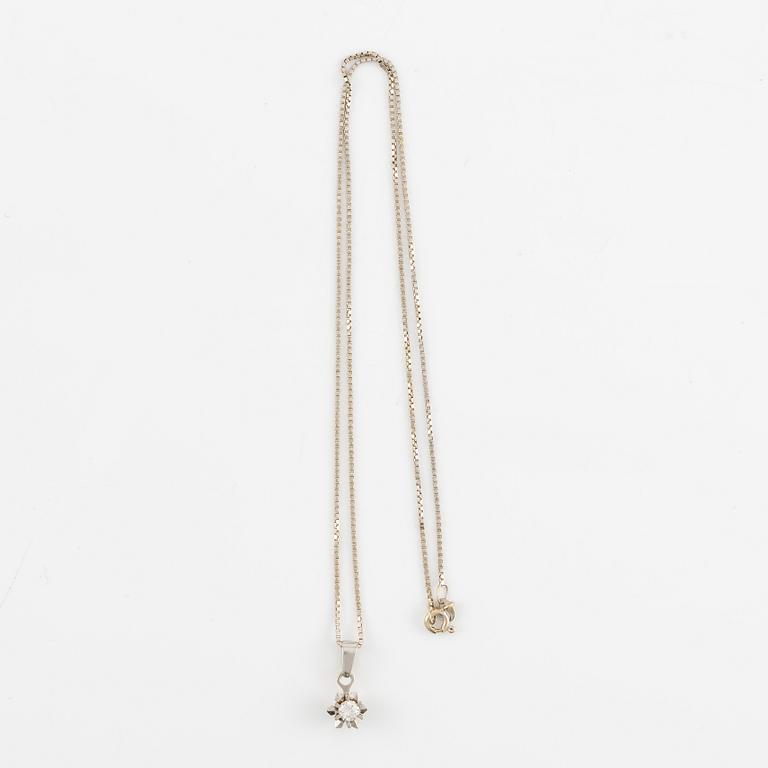 Necklace 18K white gold with brilliant-cut diamond.