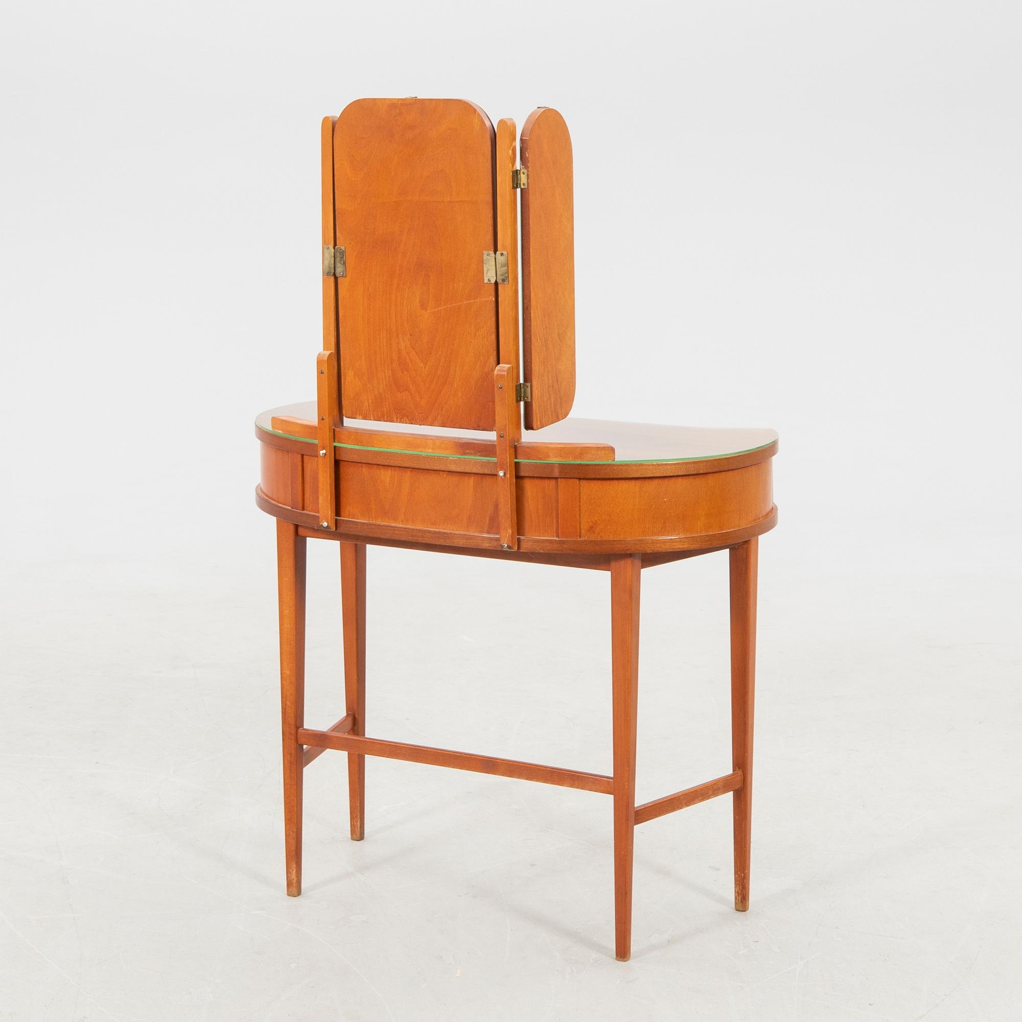 Dressing table mid-20th century.