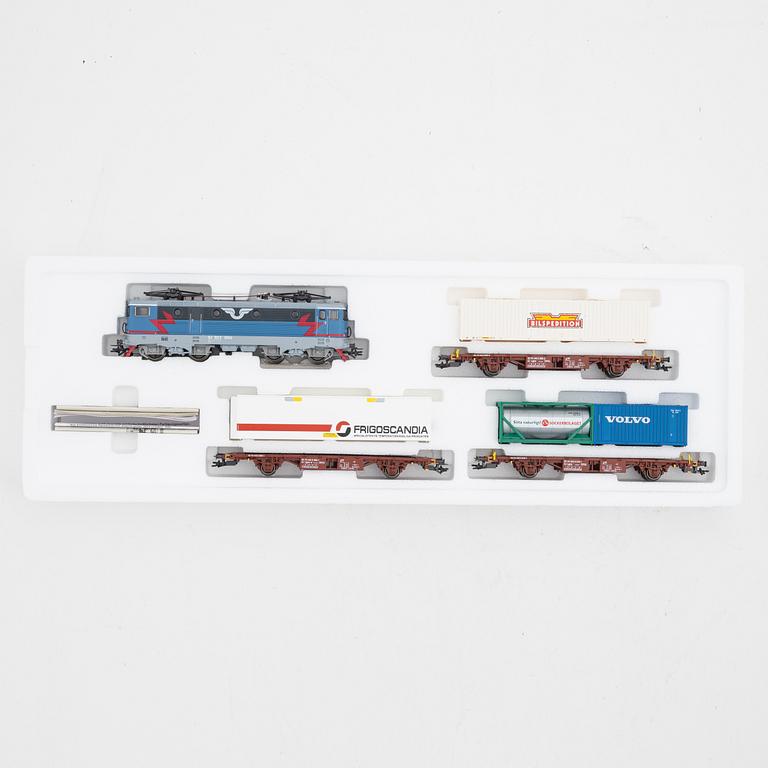 Märklin, two freight trainset, model 2839 and 28725, special series car set 'Europa 1992', in boxes.