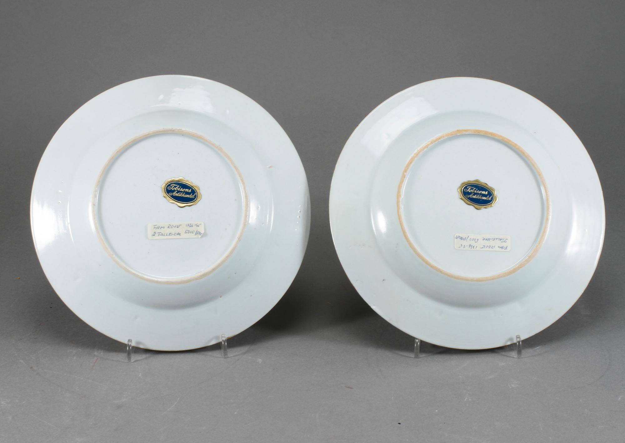 TALLRIKAR, ett par, porslin, Kina, Qianlong, 1736-1795.