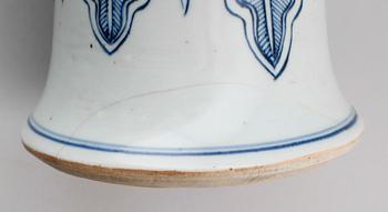VAS, porslin, Kina, Kangxistil, 1900-tal.