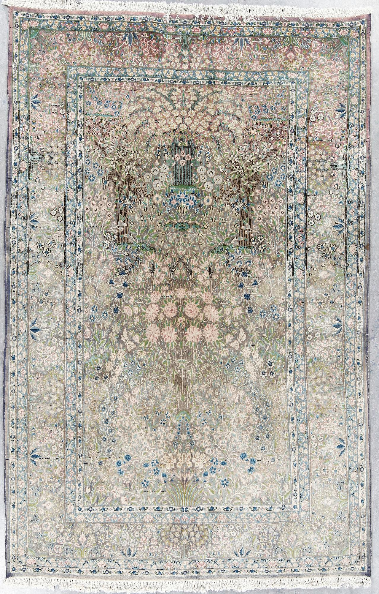 MATTA, sannolikt Kirman, ca 285x185 cm.