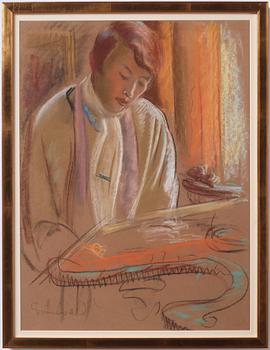 Isaac Grünewald, By the piano.