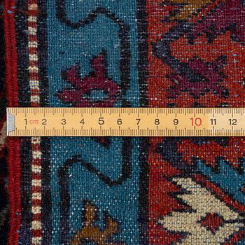 Carpet, northwest Persian, approx. 230 x 150 cm.