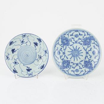 Dishes and a ginger jar, China, 19th century.