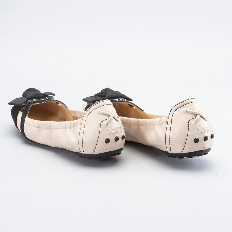 Tods`s och Roger Vivier, skor 2 par 37-37,5 enligt märkning.