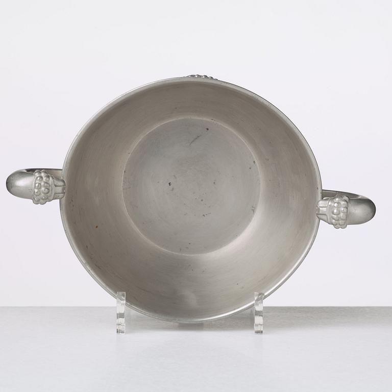 Anna Petrus, skål med hänklar, tenn, Firma Svenskt Tenn, Stockholm 1931.