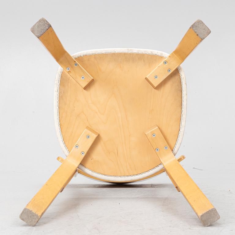 Alvar Aalto, a pair of model 69 chairs, Finland, second half of the 20th century.