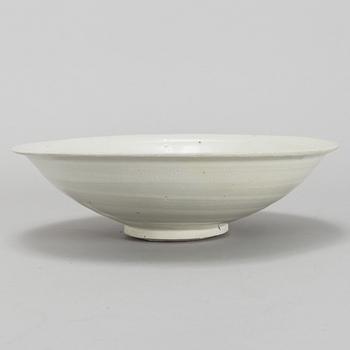 A white glazed dish, Song style.