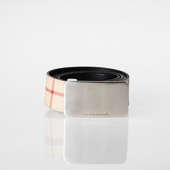 BÄLTE, Burberry.