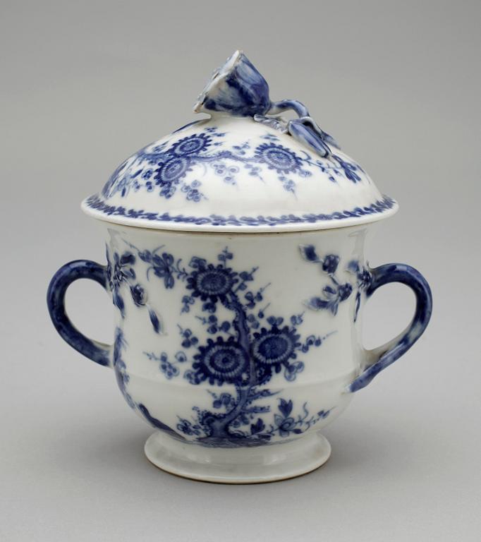 KOPP med LOCK, porslin. Qing dynastin. Qianlong (1736-95).