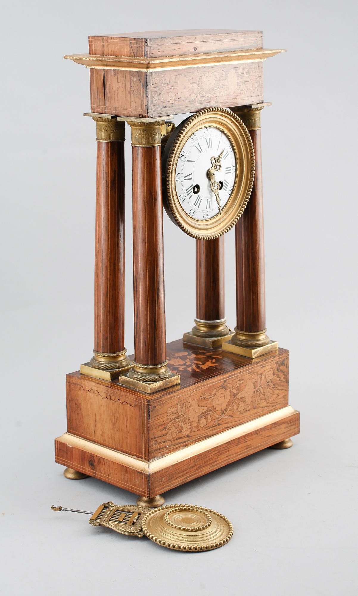 BORDSPENDYL, senempire, möjligen Österrike, 1800-talets första hälft.