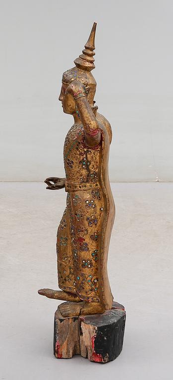 SKULPTUR, skuret trä, sydostasien, 1900-tal.