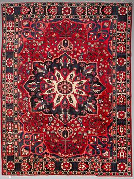 MATTA, Bakthiari, ca 412 x 312 cm.