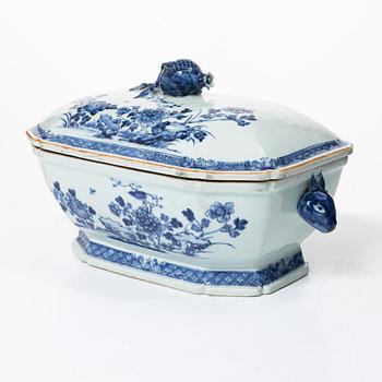 Servisdelar, 4 st, kompaniporslin, Kina, Qingdynastin, 1700-tal.