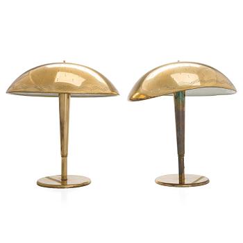 Paavo Tynell, a pair of mid-20th century '5061' table lamps  for Idman.